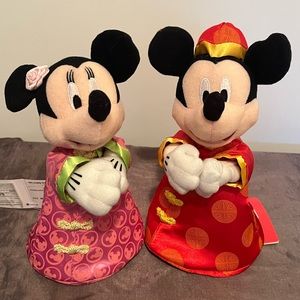 NWT Hong Kong Disneyland Mickey & Minnie CNY plush
